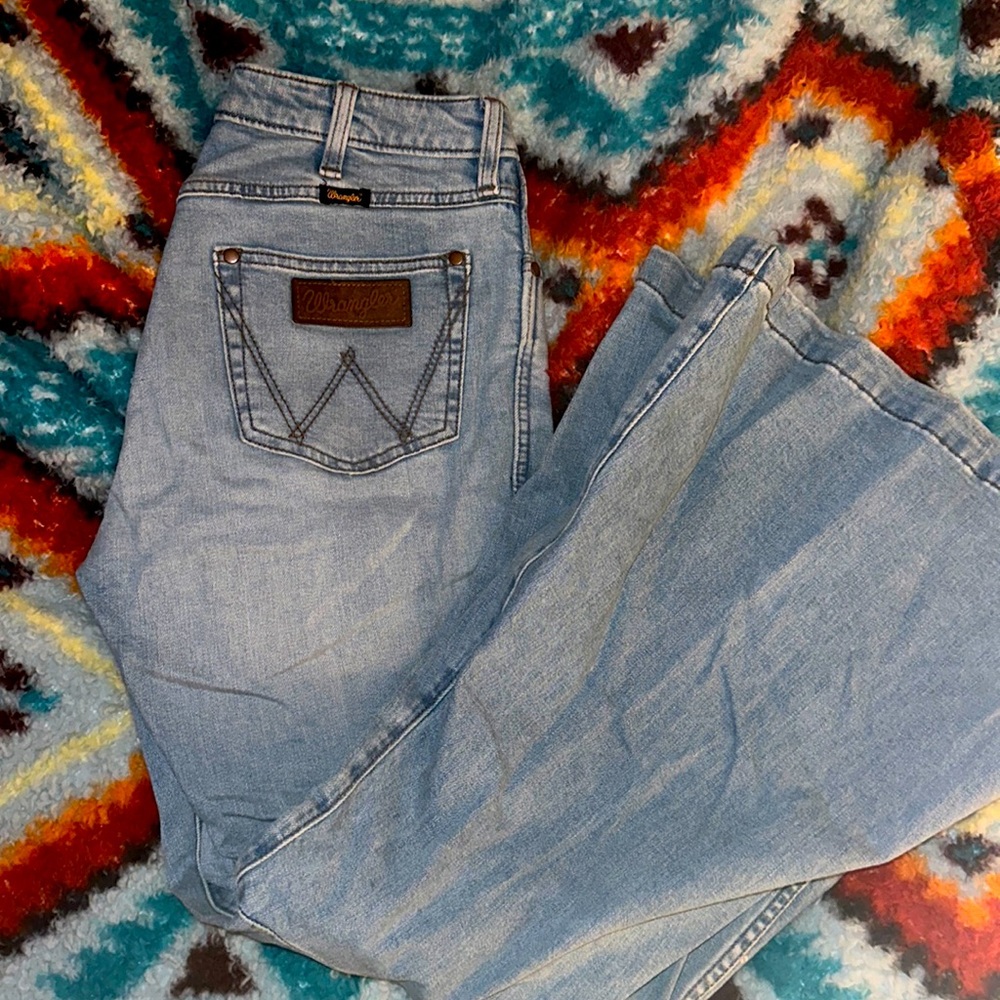 Women’s Flare Wranglers